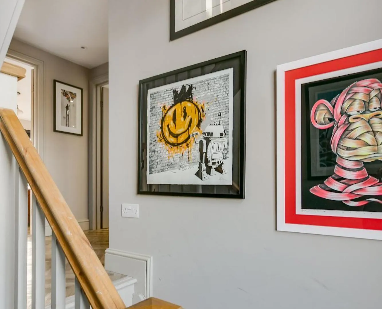 Stylish 2 Bed Flat With Balcony Great Views Nrtube Apartment London
