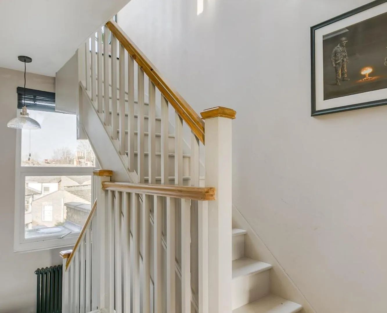 Stylish 2 Bed Flat With Balcony Great Views Nrtube Apartment London
